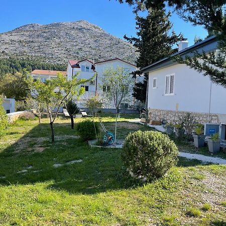 Holiday Home Lola - Large Outdoor Area Starigrad Paklenica Dış mekan fotoğraf