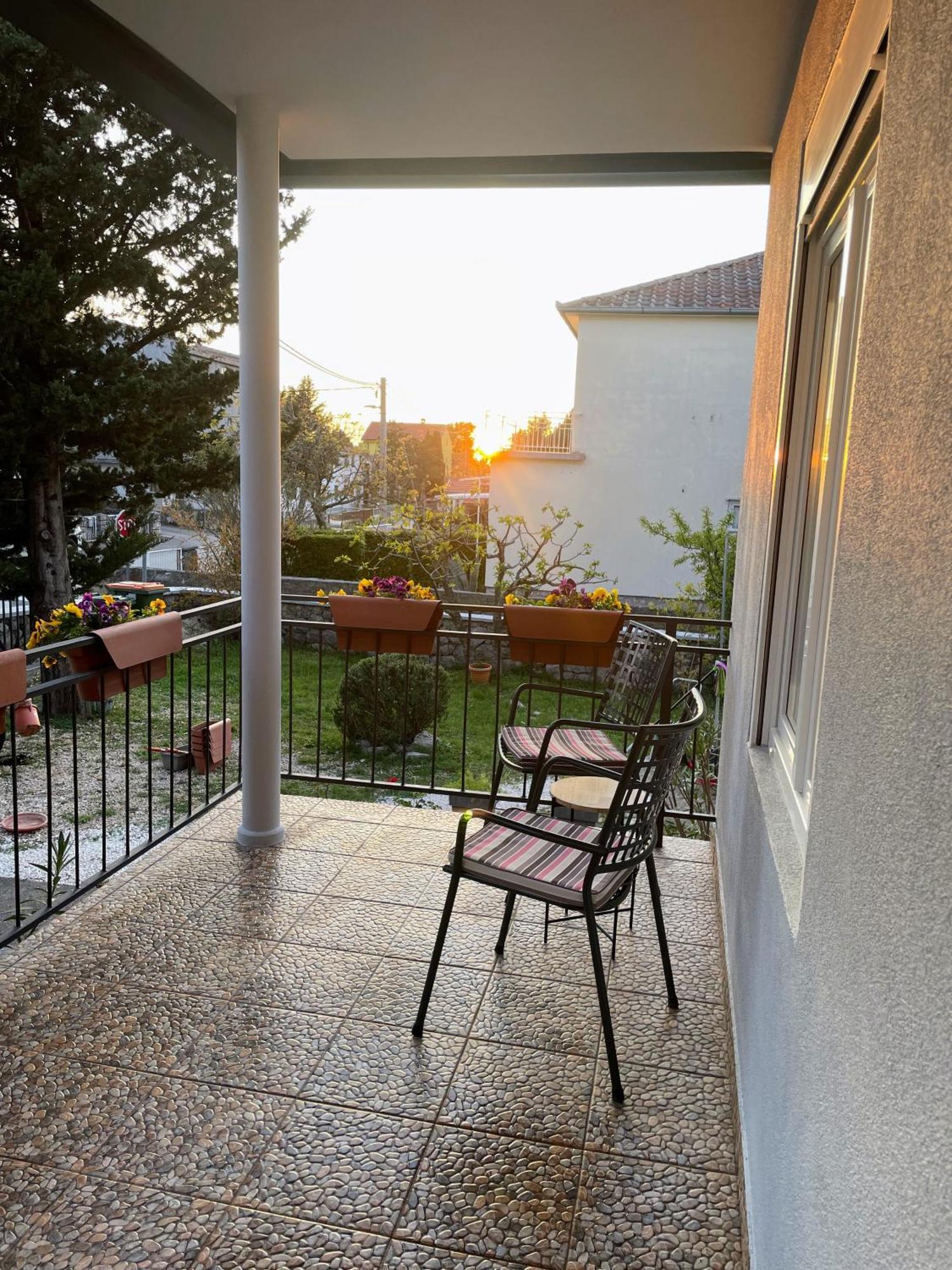 Holiday Home Lola - Large Outdoor Area Starigrad Paklenica Dış mekan fotoğraf